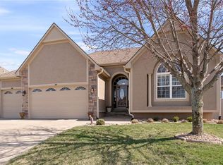 1433 Brompton Ln, Raymore, MO 64083