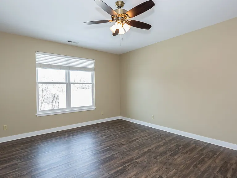 2179 Sycamore Rd — Photo 16