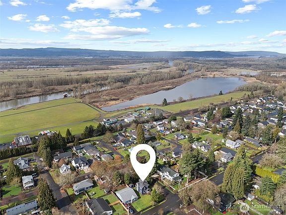 4th image of 713 N Main Avenue