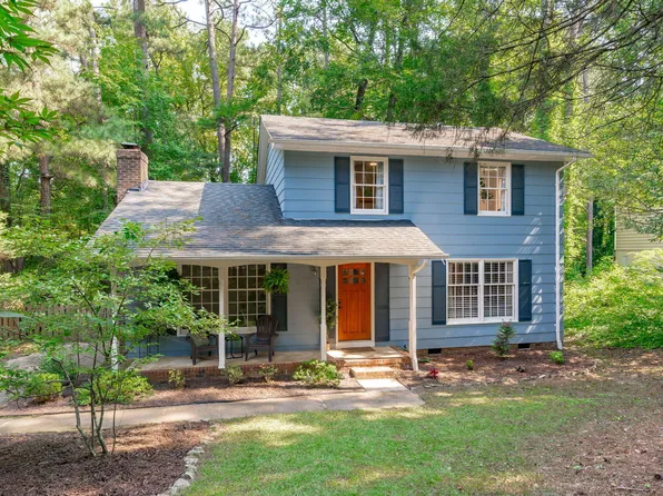 6028 Wintergreen Dr, Raleigh, NC 27609