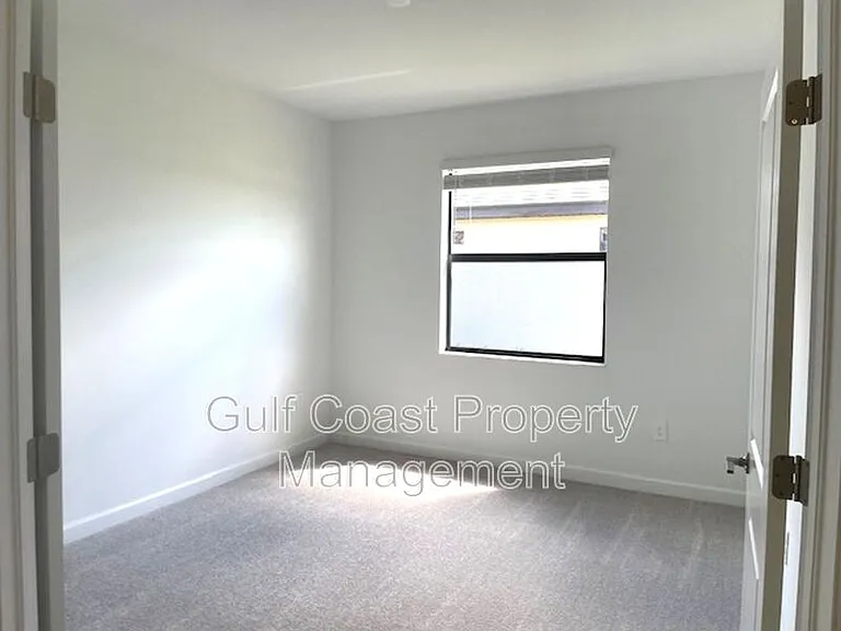 5316 Crystal Harbor Cv — Photo 9