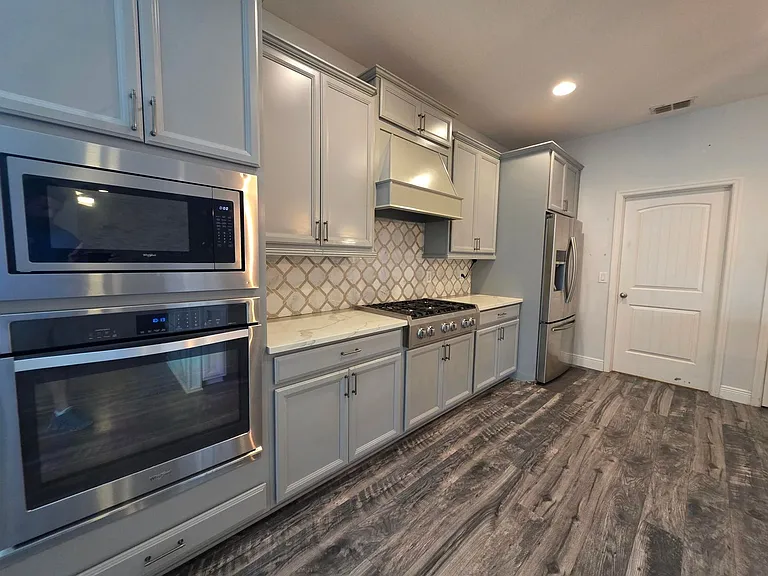 305 Drayton Ave — Photo 13