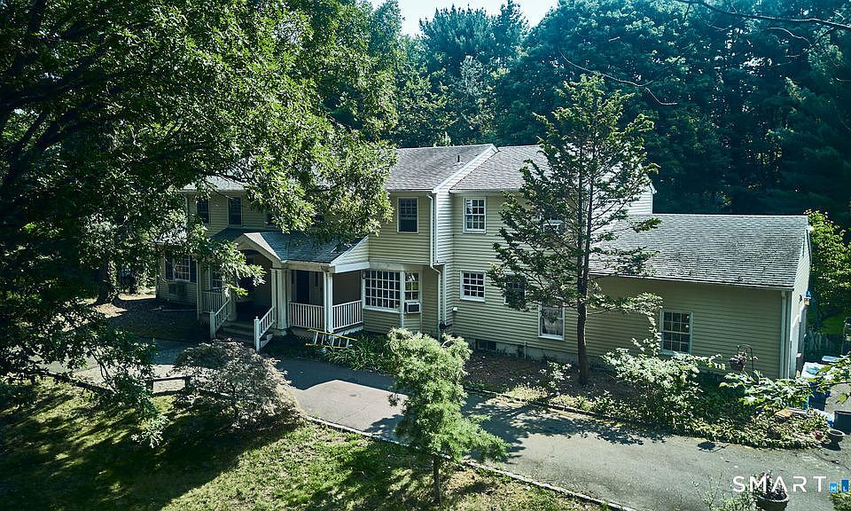 1st image of 4 Surrey Lane