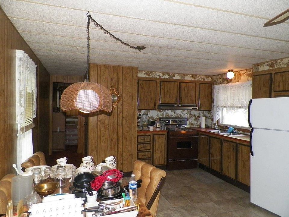 2nd image of 125 Parkside Ct