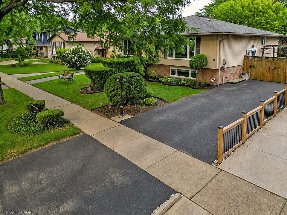 1st image of 14 Woodeden Rd
