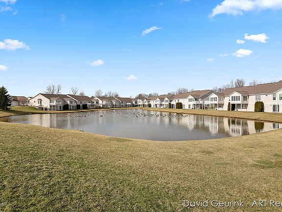 4th image of 11396 N Lake Dr #41