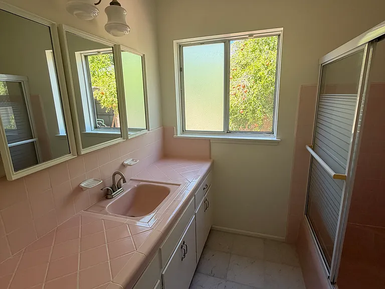 1516 Wells Ave #A — Photo 10