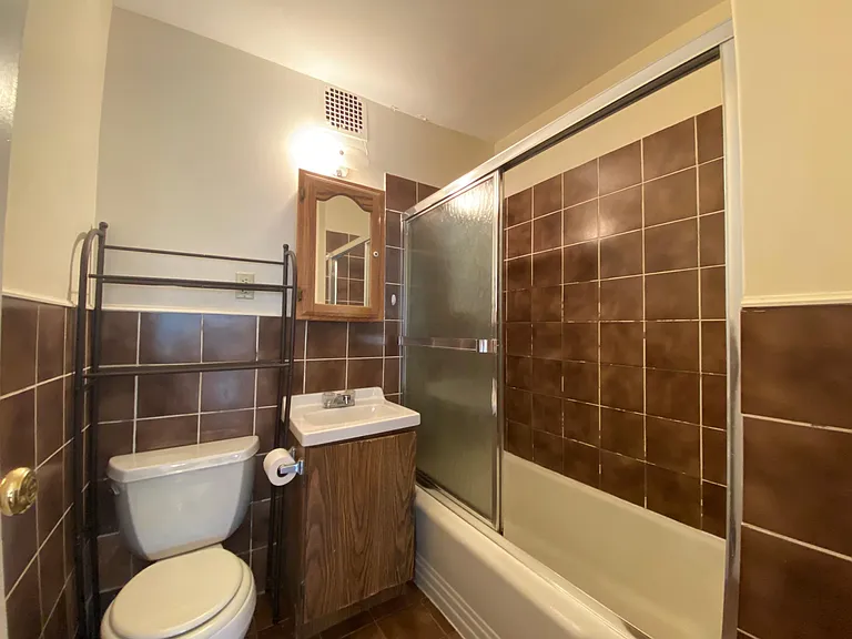 525 Beacon St #5 — Photo 6
