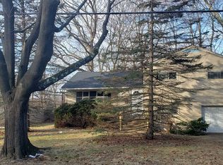 2 Wantaugh Ave, Poughkeepsie, NY 12603