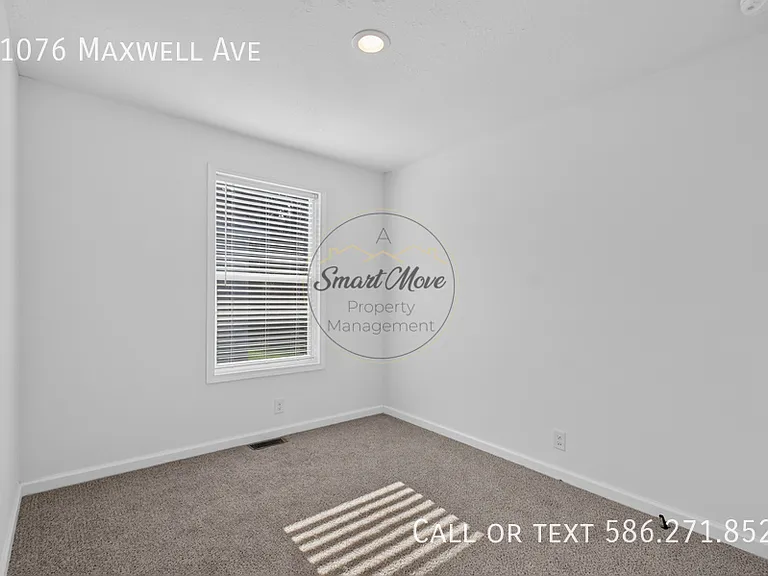 11076 Maxwell Ave — Photo 3
