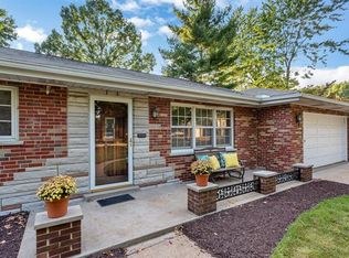 8624 Maycrest Dr, Saint Louis, MO 63123