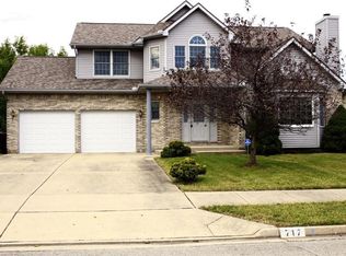 717 Gray Oak Dr, Dayton, OH 45426
