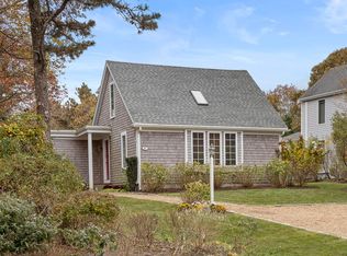 87 Schoolhouse Rd, Edgartown, MA 02539