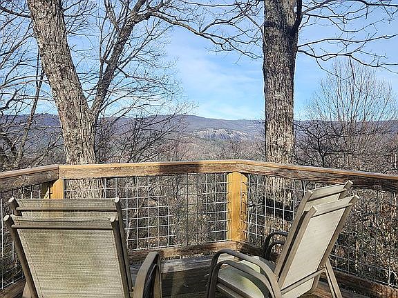 5th image of 362 Dogwood Cir