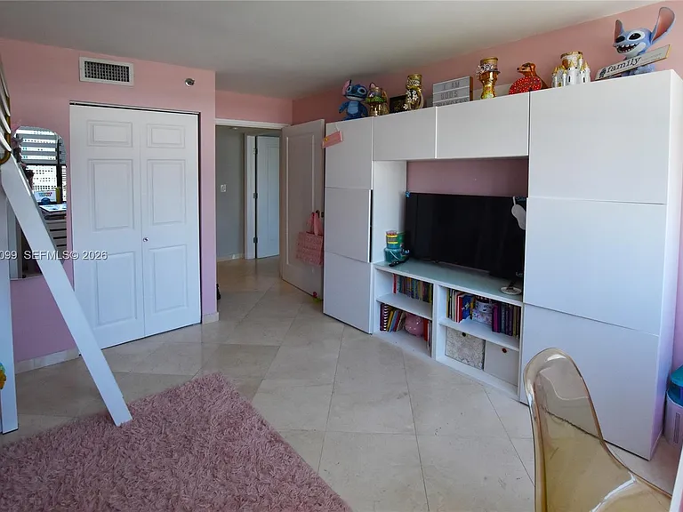 540 Brickell Key Dr #1513 — Photo 23