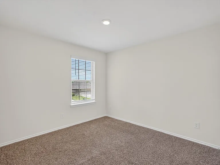 2109 Muscovy St — Photo 15