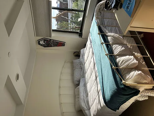 Rented by 18 REALTY | media 62