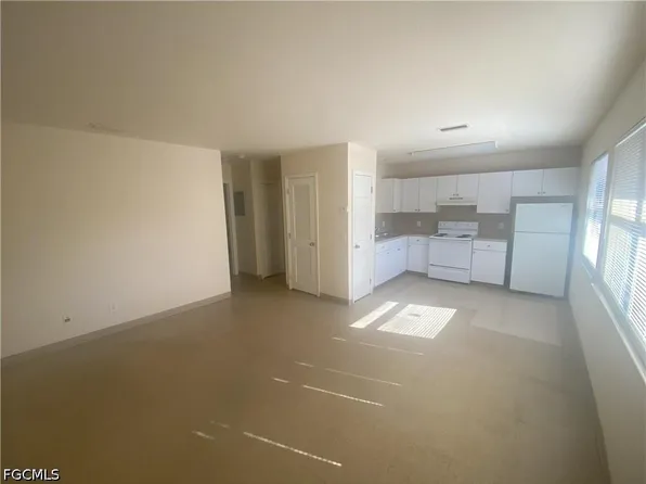 3555 Seminole Ave, Fort Myers, FL 33916