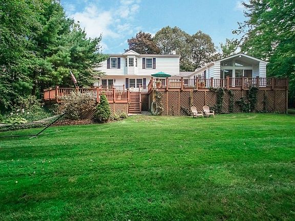 2nd image of 561 Coy Ln
