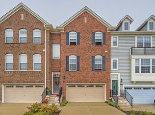 63 Kevin Andrew Dr, Schaumburg, IL 60194