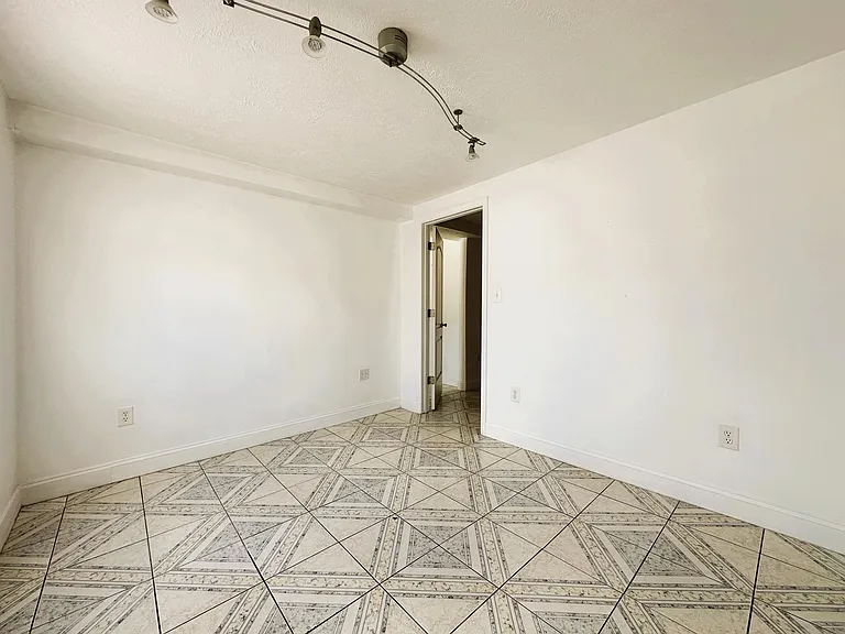 315 Ridge Manor Dr #7 — Photo 5