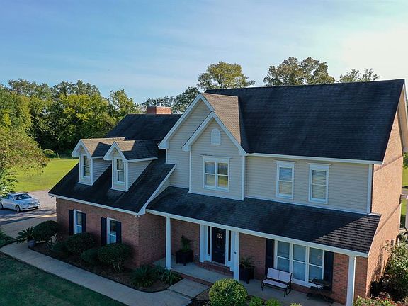 4th image of 102 Oak Leaf Ct
