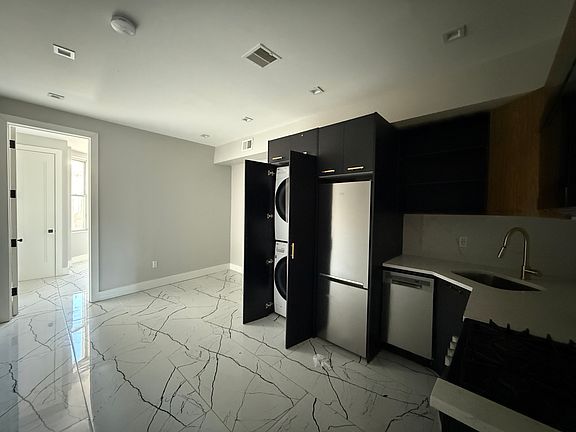 2nd image of 525 Newark Ave APT 3L