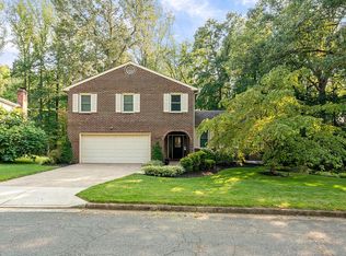 2477 Freetown Dr, Reston, VA 20191