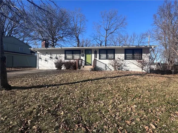 834 N Ponca Dr, Independence, MO 64056