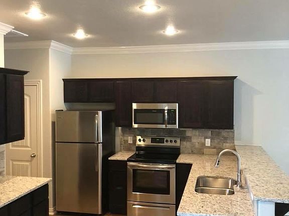 4th image of 200 Sand Bar Ln APT C