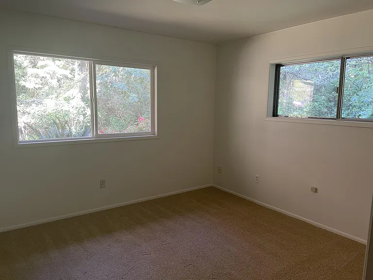 9540 SE Cedar St — Photo 9