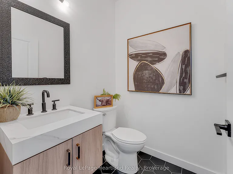 20 Silver Creek Rd — Photo 6