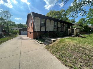 5744 N Drury Ave, Kansas City, MO 64119