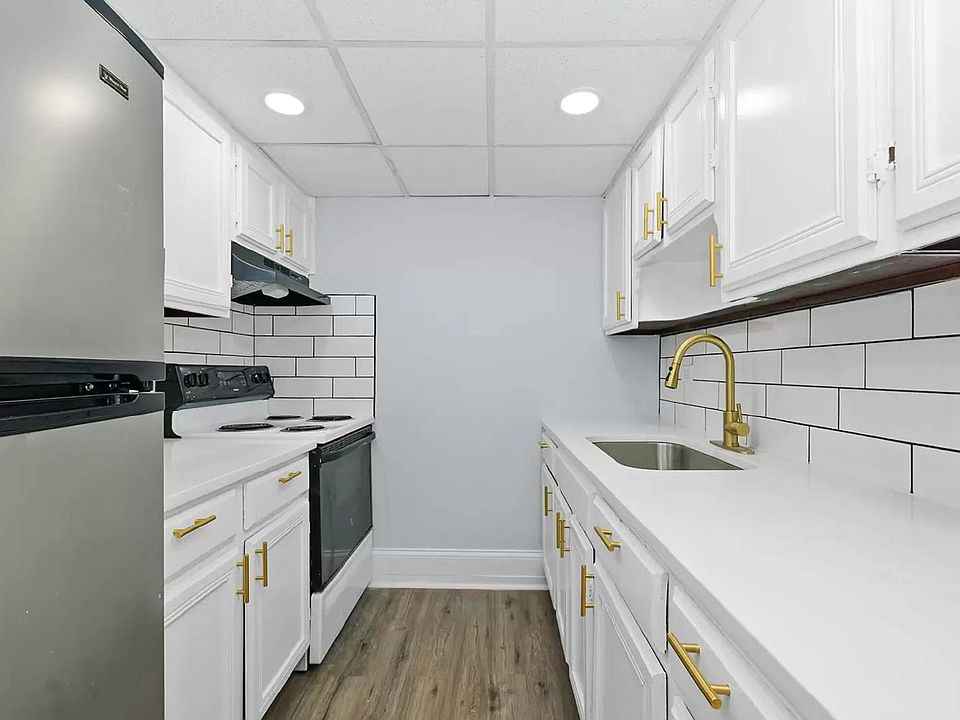 1st image of 7855 S Kedzie Ave APT 4D