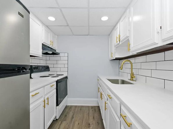 7855 S Kedzie Ave APT 4D