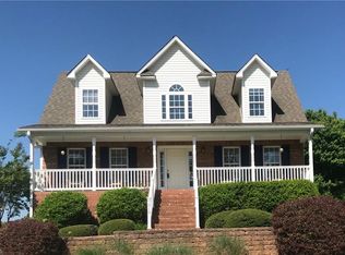 7810 Spring Hollow Dr, Belews Creek, NC 27009