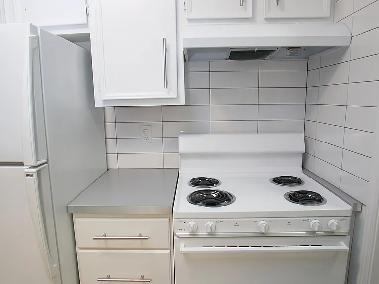4921 SE 71st Ave #1 — Photo 9