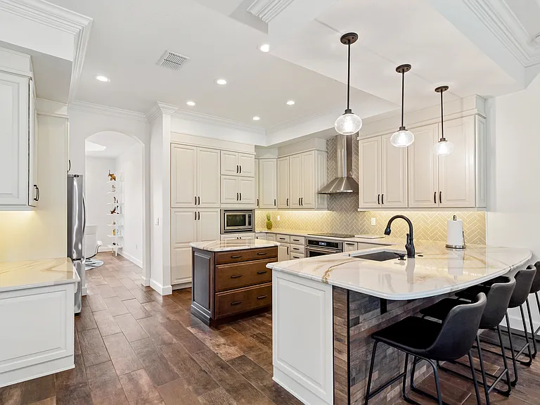 12649 Oak Hollow Ct — Photo 1