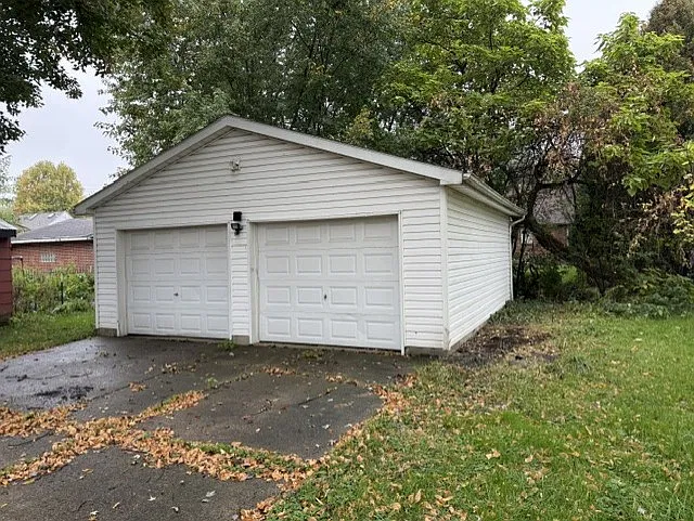 3 bed, $1,400 — Photo 3