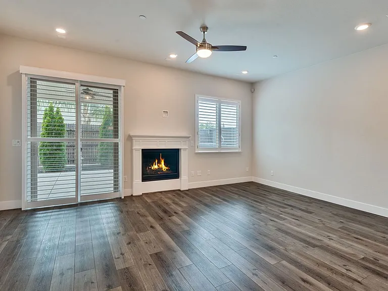 200 Moisant Ct — Photo 11