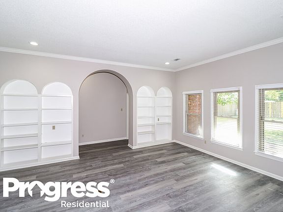 4th image of 8345 King William St