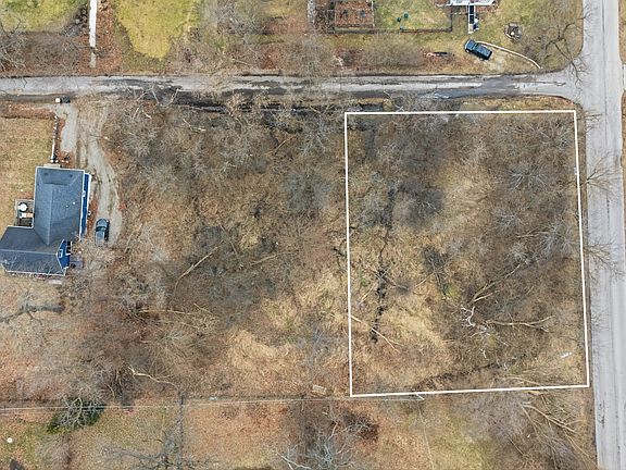 4th image of 2101 Riverview Ave