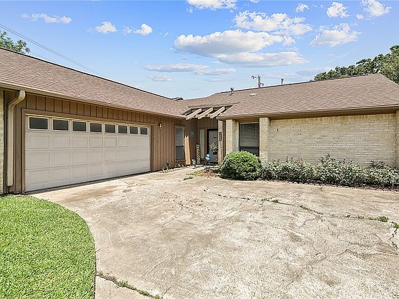 4th image of 2801 Celinda Cir