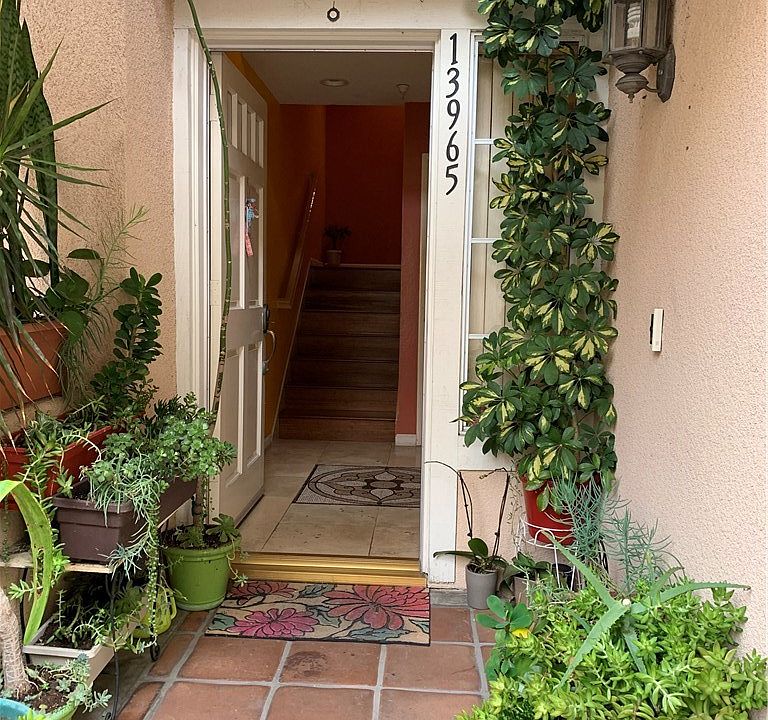 1st image of 13965 Lemoli Ave