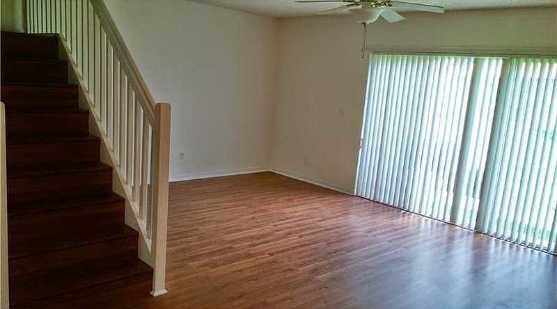 1st image of 614 NW 208th Dr