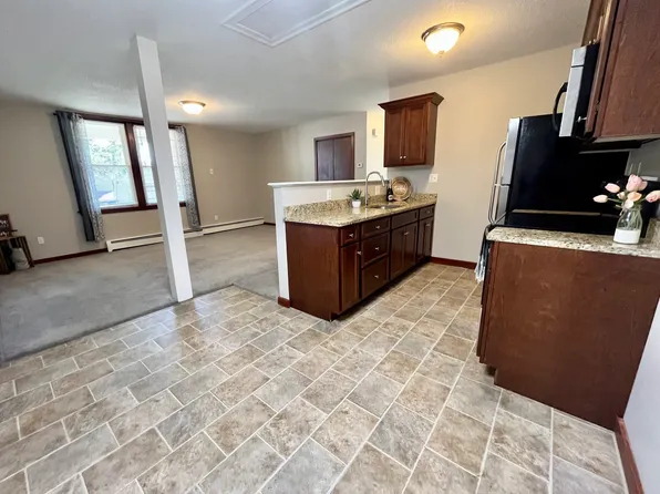 10 Harlow St #B, Vernon Rockville, CT 06066