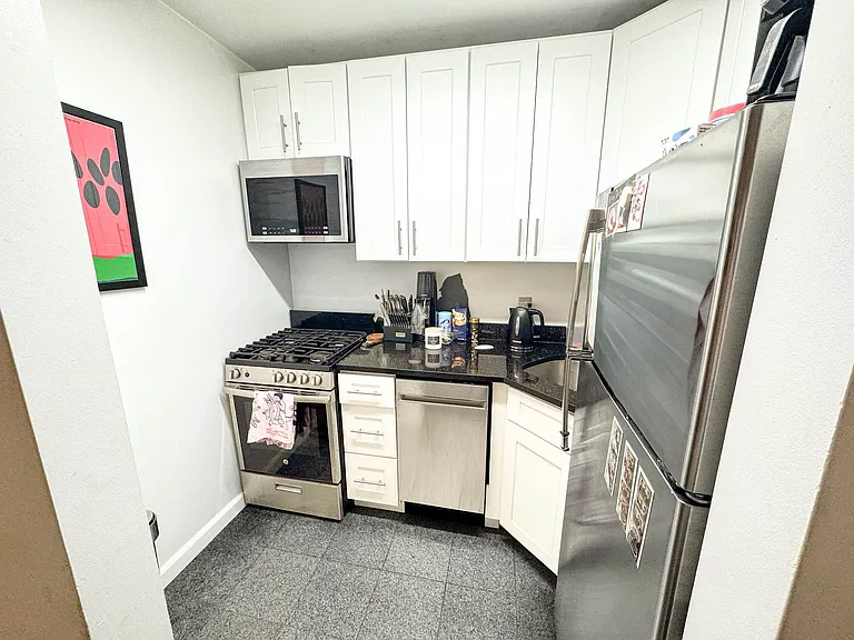346 E 92nd St #2B — Photo 4