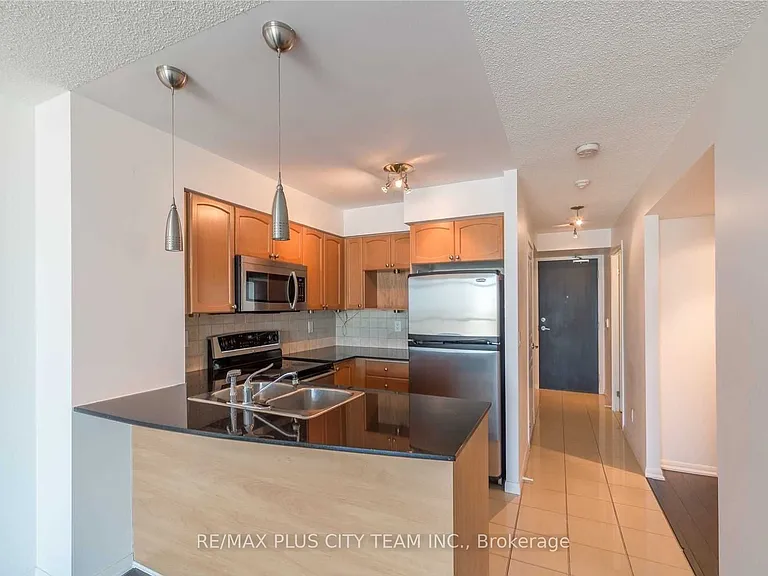 18 Yonge St #1809 — Photo 4