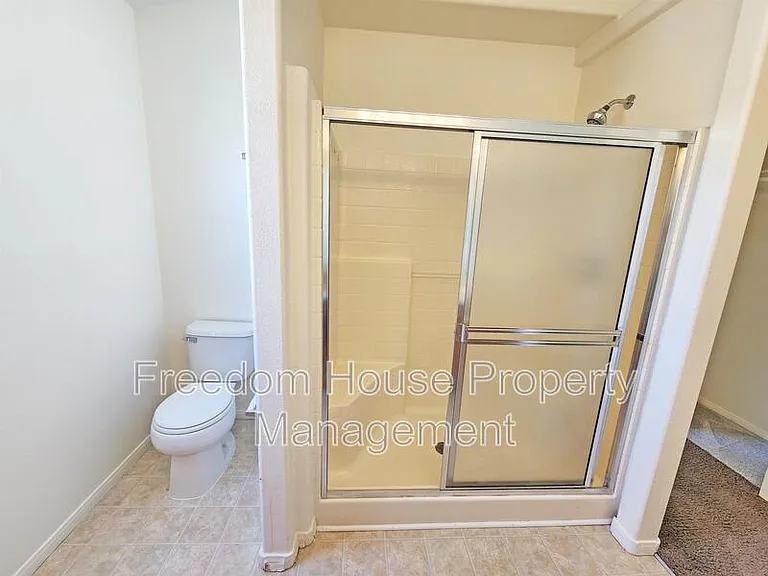 1080 Karen Ct #3 — Photo 28