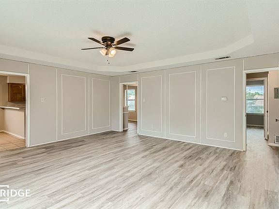 3rd image of 2009 Wellington Dr